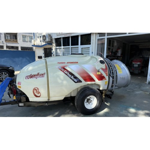 2. El Turbo Fanlı Zirai İlaçlama Makinası – Ertanlar Carbon 2000 Litre, 2022 Model, Annovi Pompa, Bima M60 Büyük Şanzıman, 90’lık Çift Pervane