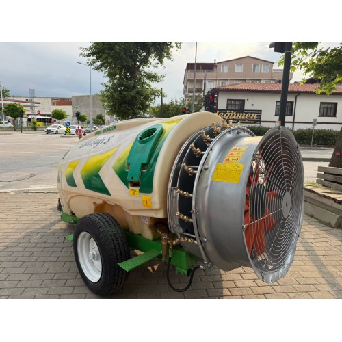 2. El Turbo Fanlı İlaçlama Makinası Ertanlar Gökkuşağı 2013 Model 2000 Litre Bahçe Tipi Zirai İlaçlama