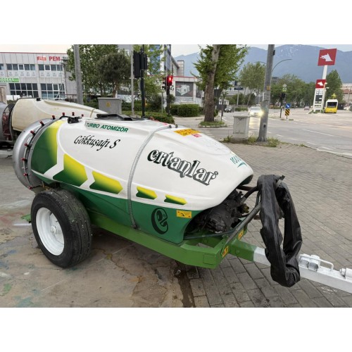 2.El Ertanlar Gökkuşağı 1000 Litre Turbo İlaçlama Makinası Model Comet 121 Pompalı Fiber Depolu