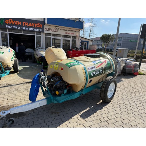 2.El Turbo Fanlı İlaçlama Makinası Zirmak Teknik 20 1200 Lt 2009 Model | Comet 161 Pompa – Comer Şanzıman