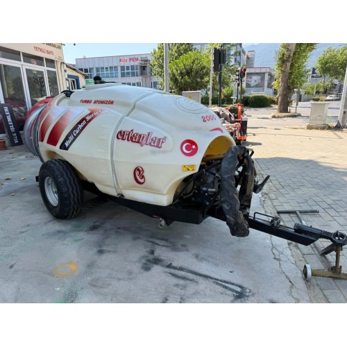 2. El Turbo Fanlı Zirai İlaçlama Makinası – Ertanlar Carbon 2000 Litre, 2022 Model, Annovi Pompa, Bima M60 Büyük Şanzıman, 90’lık Çift Pervane