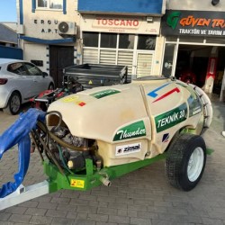 2.El Turbo Fanlı İlaçlama Makinası 2011 Model Zirmak 1200 Litre Atomizör – Comet 145 Pompalı Bahçe İlaçlama Makinası