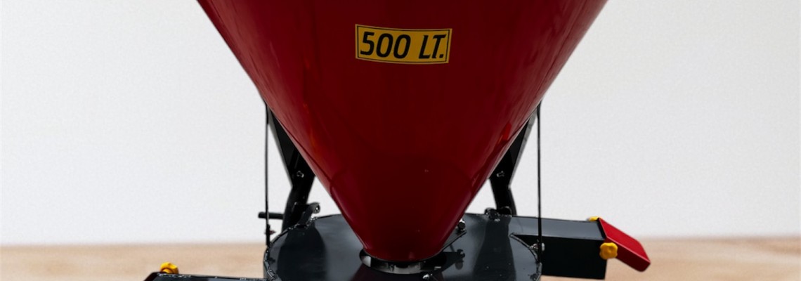 Sıra Arası Gübre Serpme Makinasının Faydaları: Daha Az Gübre, Daha Yüksek Verim